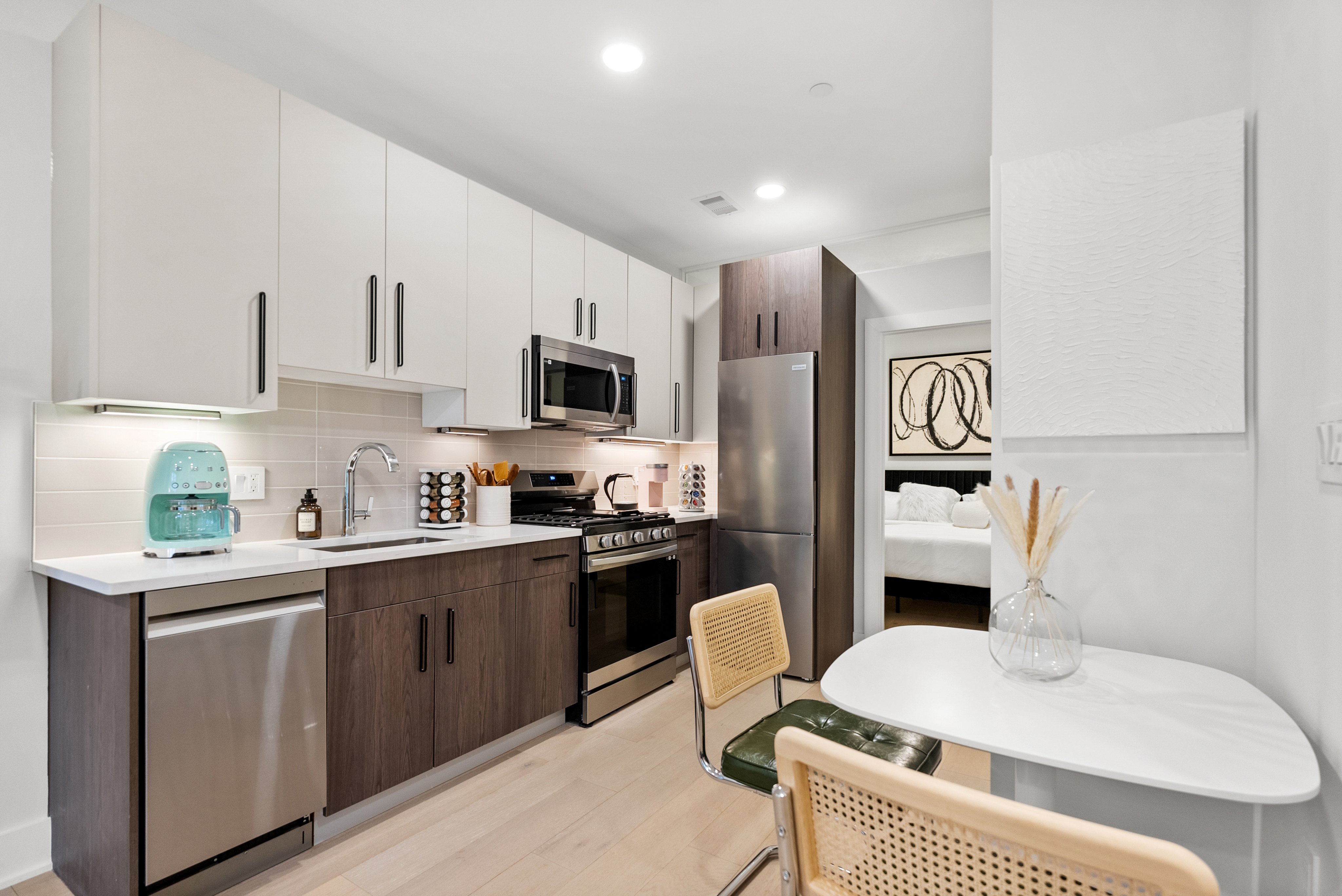 NEW Modern Apt in NW DC, 1 BED, 1 BATH. - Photo 12