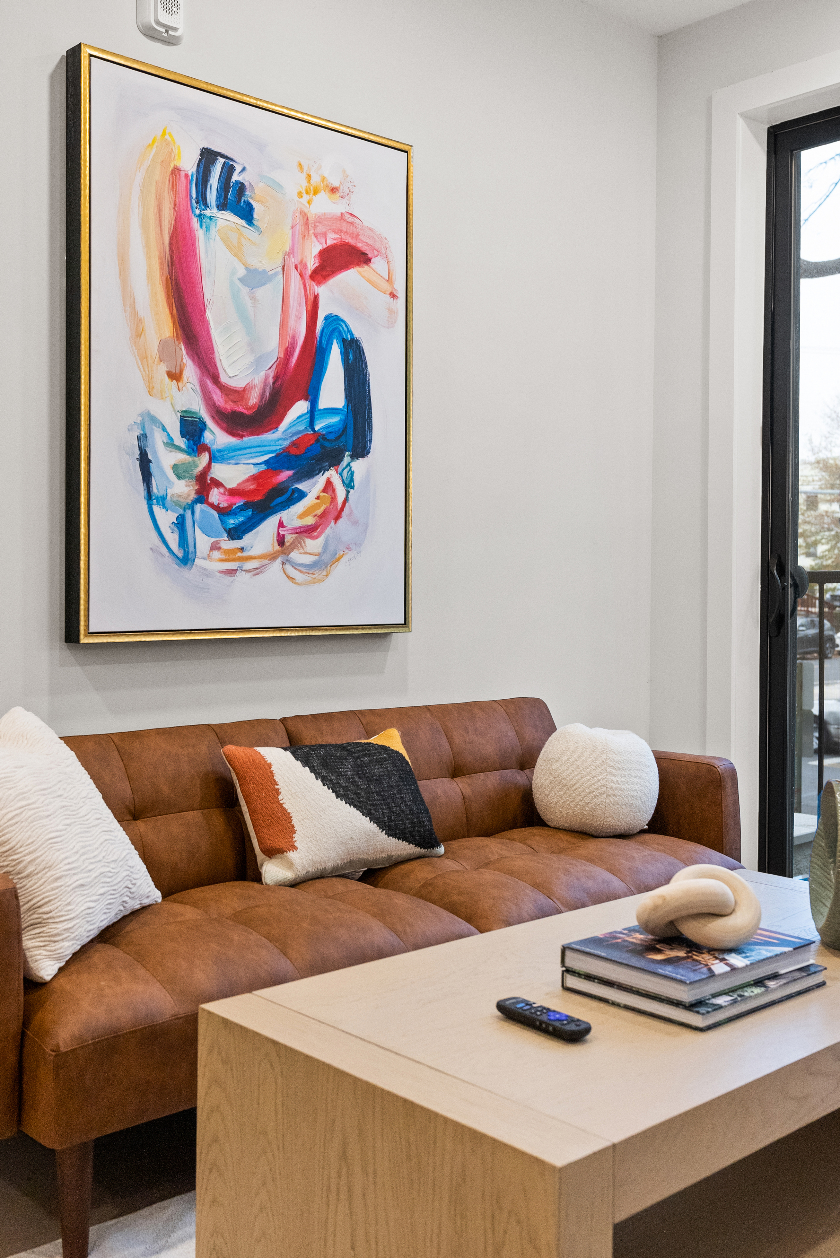 NEW Modern Apt in NW DC, 1 BED, 1 BATH. - Photo 2