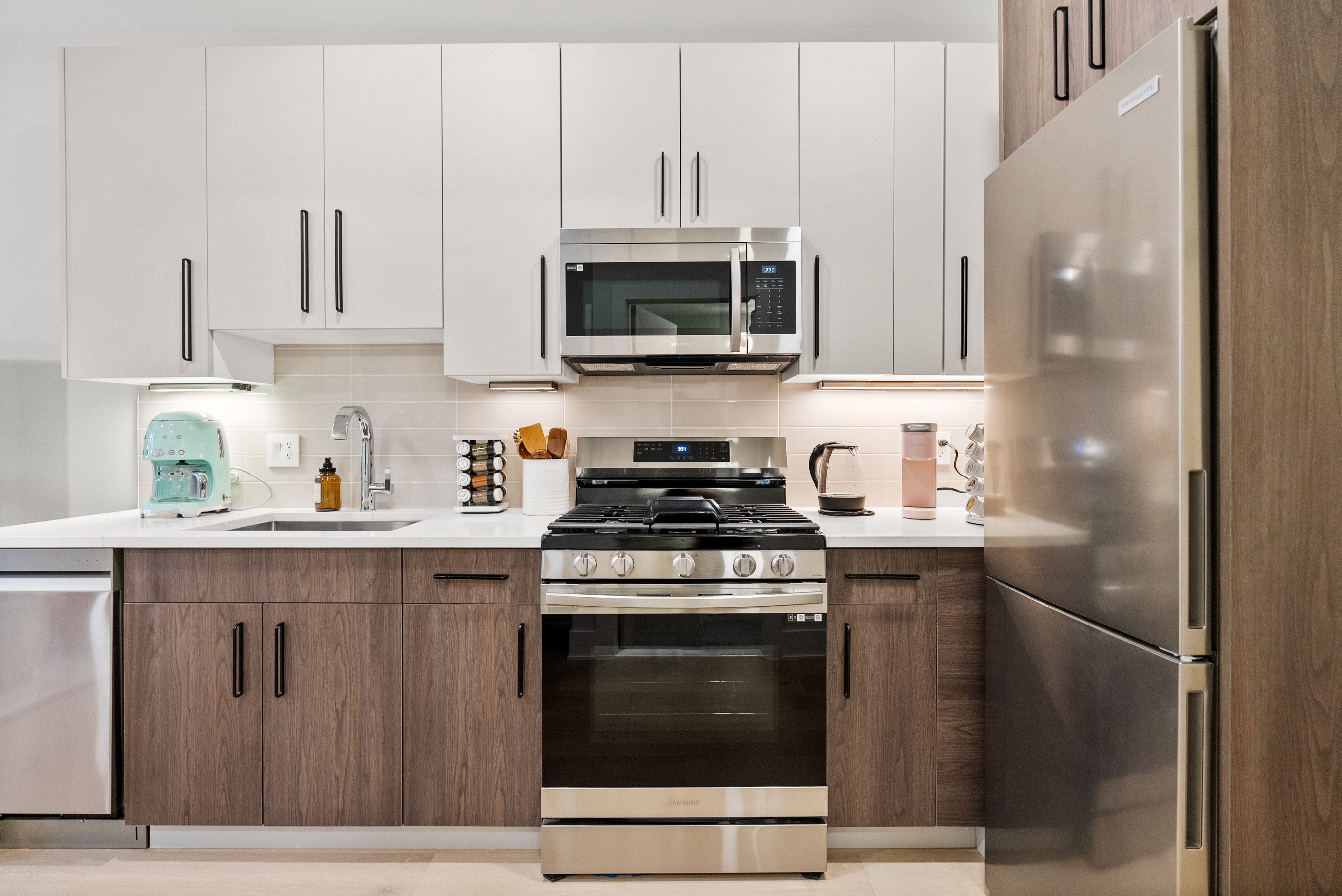 NEW Modern Apt in NW DC, 1 BED, 1 BATH. - Photo 11