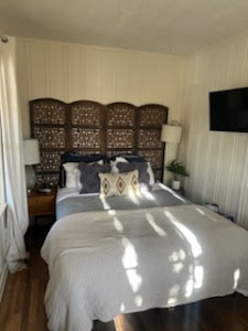 Peaceful Furnished Room With Easy Coast Access - Photo 3