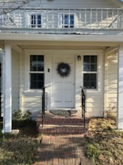 Peaceful Furnished Room With Easy Coast Access