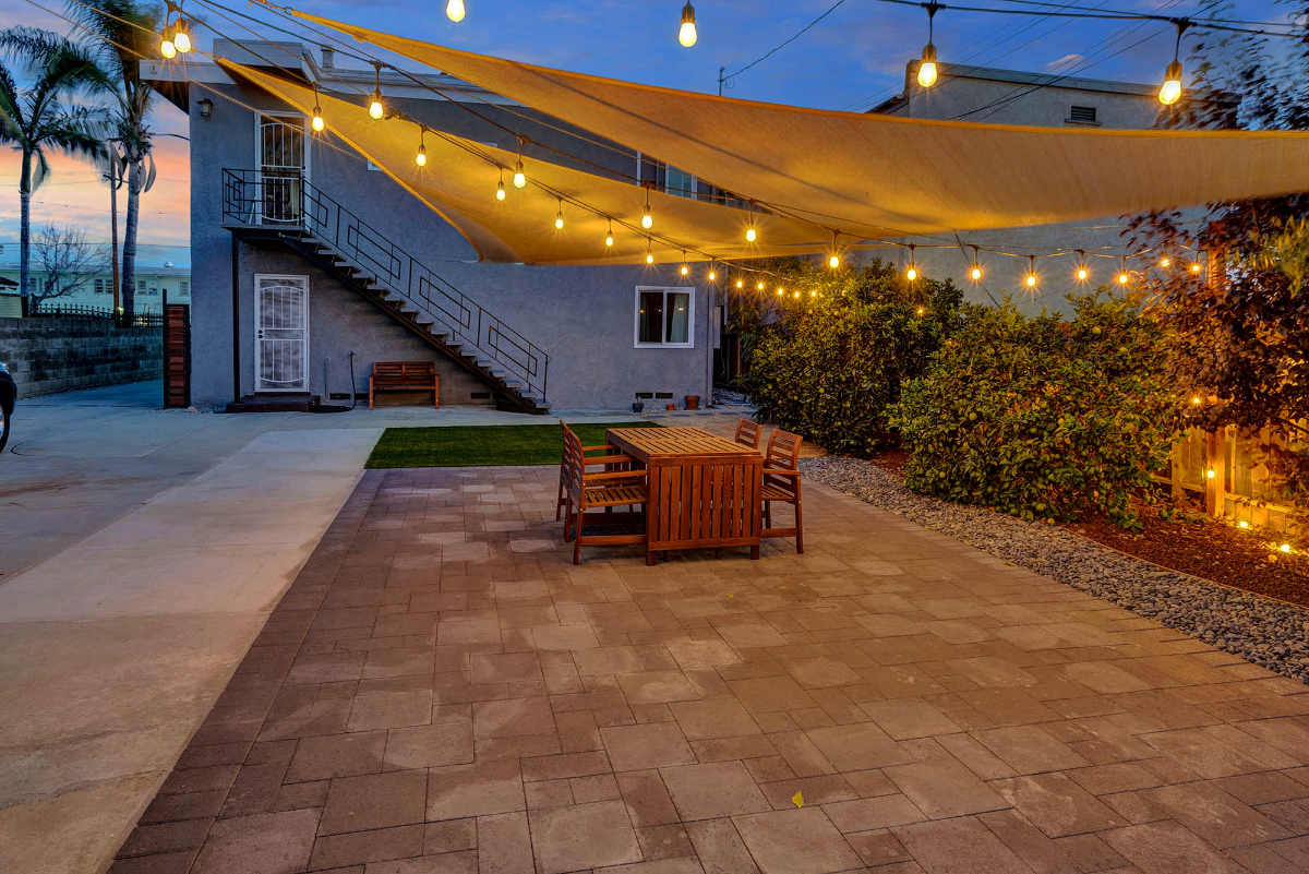 Newly Built 1-Bedroom Luxury Guest House with Gated Parking, Fast Wifi, King Sized Bed,High Ceilings & Central LA Location - Blackwood... - Photo 6