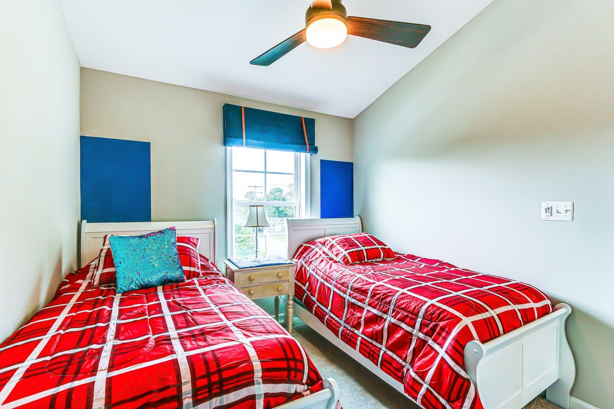 Spacious Modern Townhouse with 4 Bedrooms, Full Gym, and Dual Living Areas - Photo 9