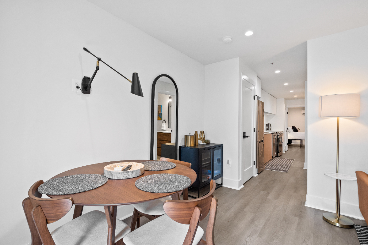 2BR/1B Garden Apt - Walkable DC, Near Metro - Photo 8