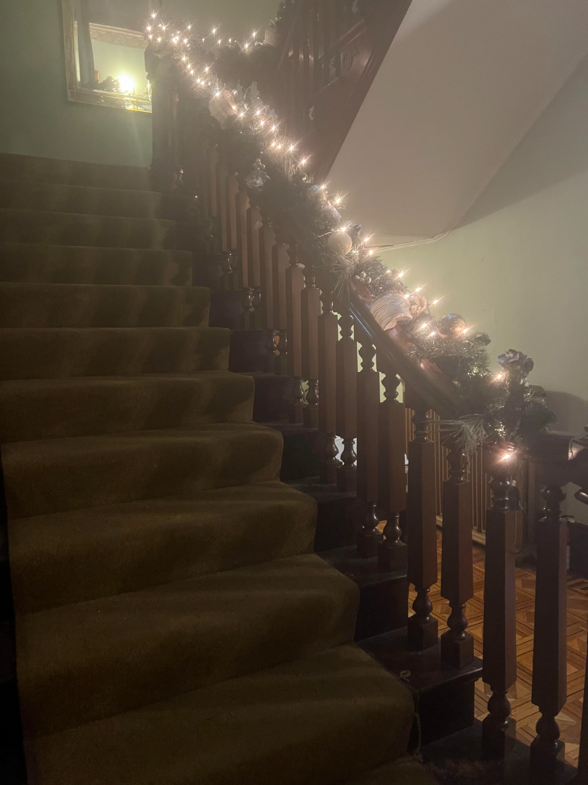 Magnificent Victorian Mansion Room 1 - Photo 4