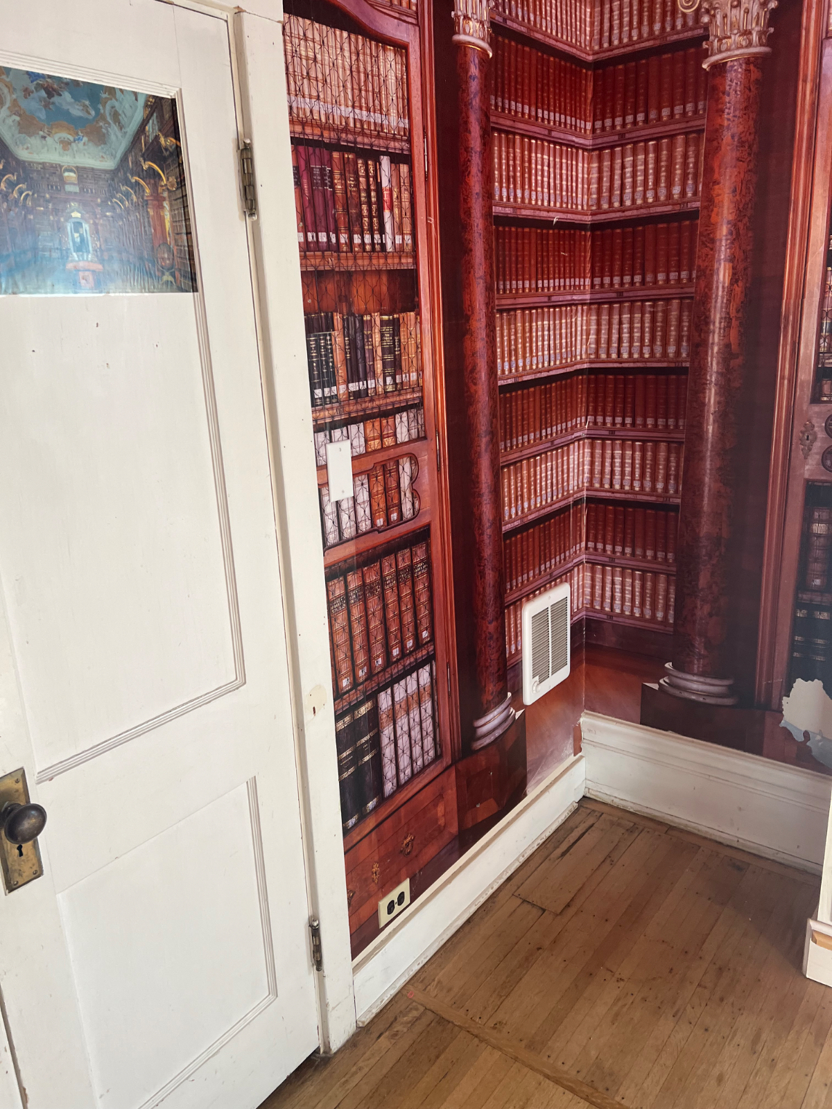 Magnificent Victorian Mansion Room 1 - Photo 11