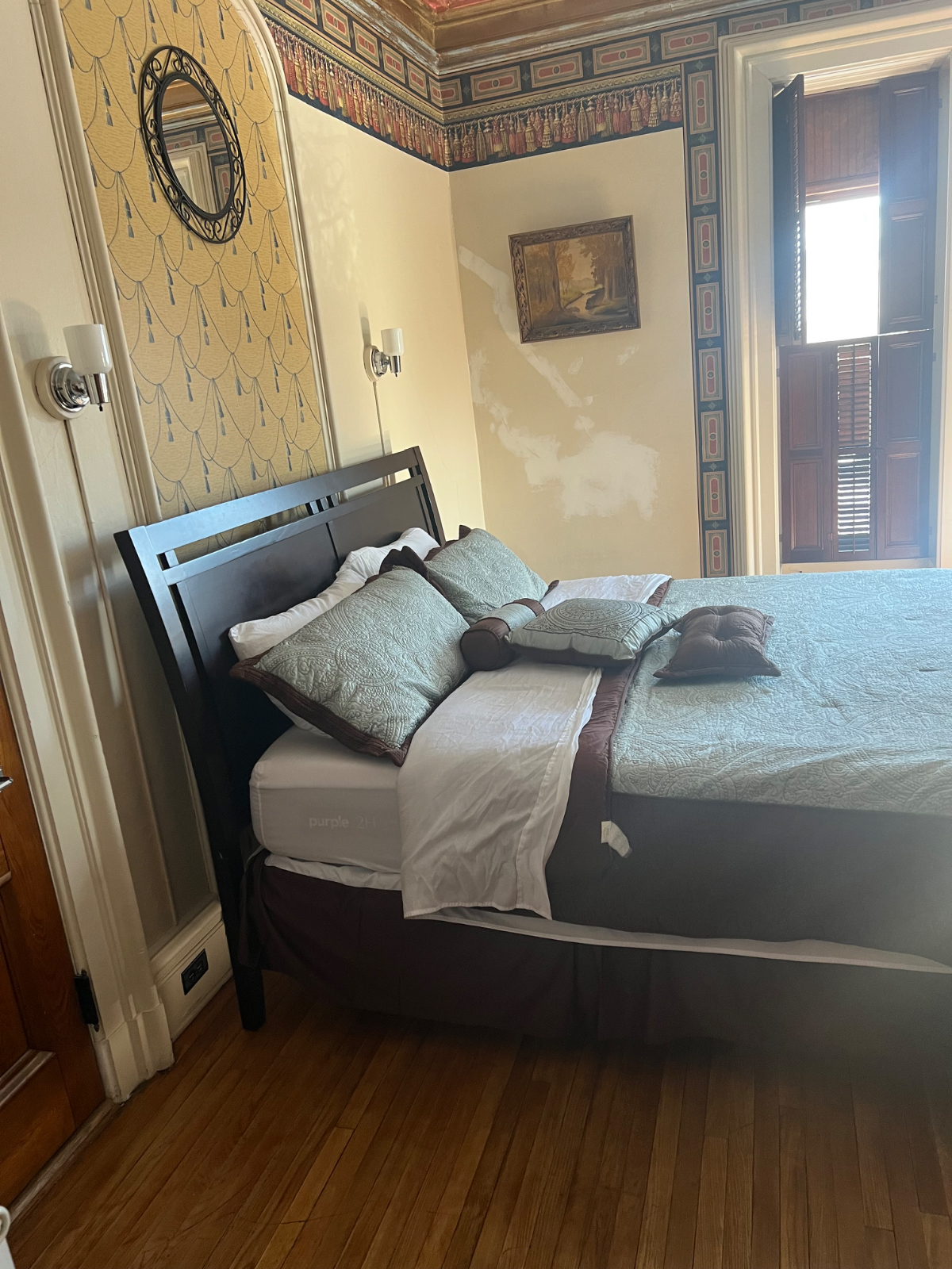 Magnificent Victorian Mansion Room 1 - Photo 12