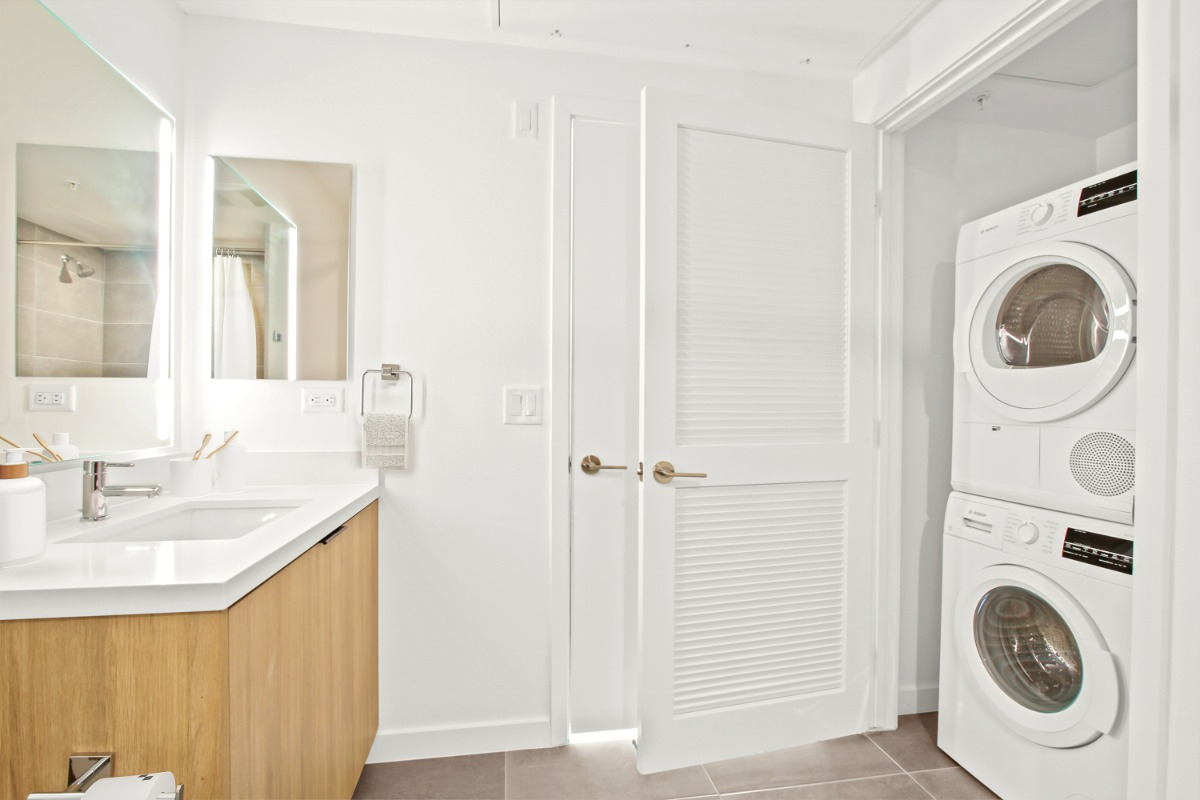 Luxury Furnished 1BR - New Secure Building - Parking - Near Major LA Hospitals - Photo 4