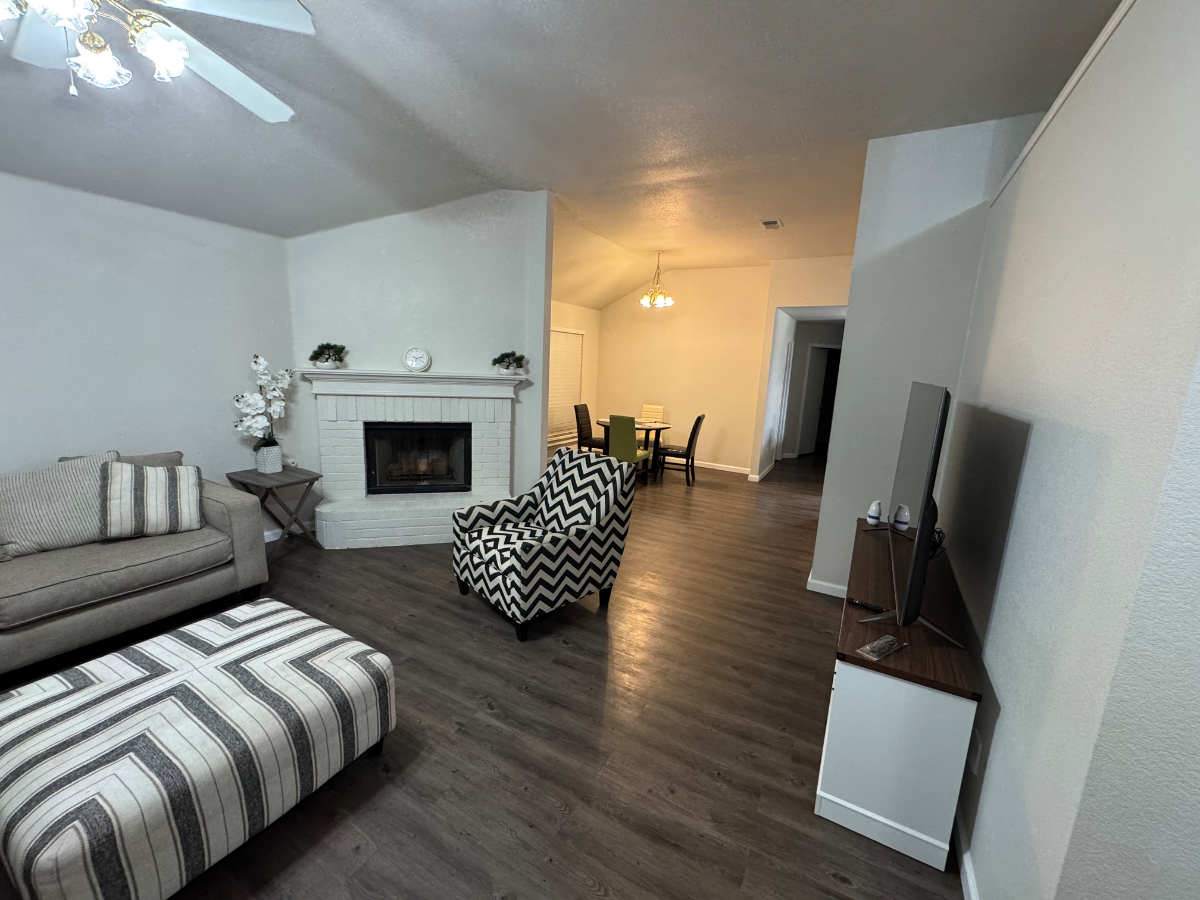 Spacious, Peaceful & Modern 3BD/2Bath Home - Photo 2