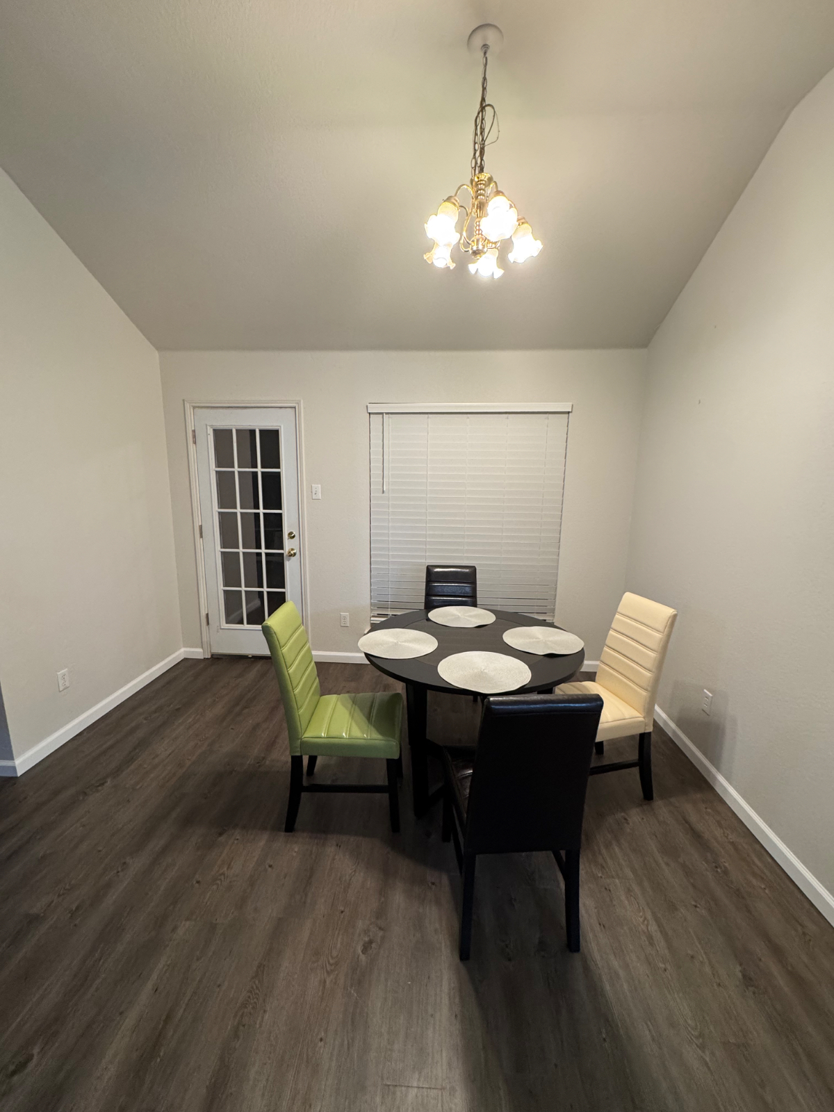 Spacious, Peaceful & Modern 3BD/2Bath Home - Photo 1