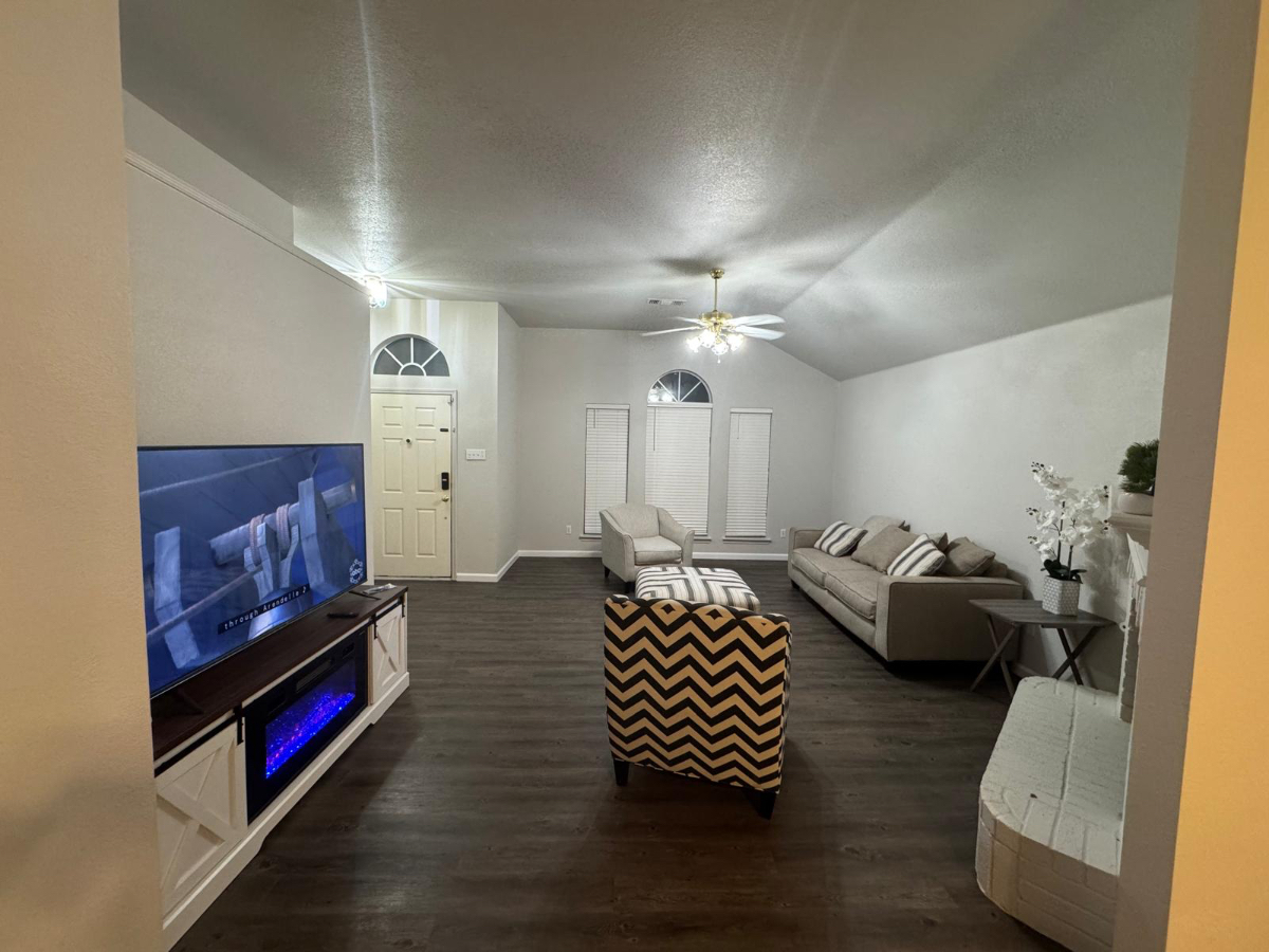 Spacious, Peaceful & Modern 3BD/2Bath Home - Photo 10