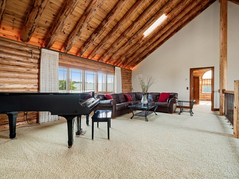 Silver Eagle Lodge, Executive log home propery - Photo 7