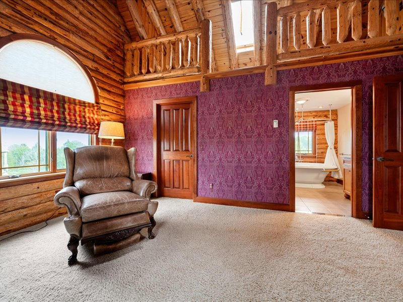 Silver Eagle Lodge, Executive log home propery - Photo 9