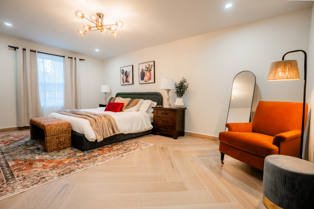 Modern 4-Bedroom Retreat Built for Travelers - Photo 8