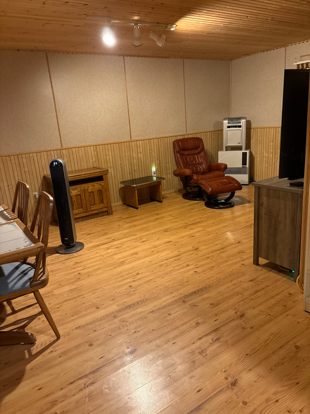 Cozy quite secure and peaceful near hospital one bedroom apartment - Photo 2