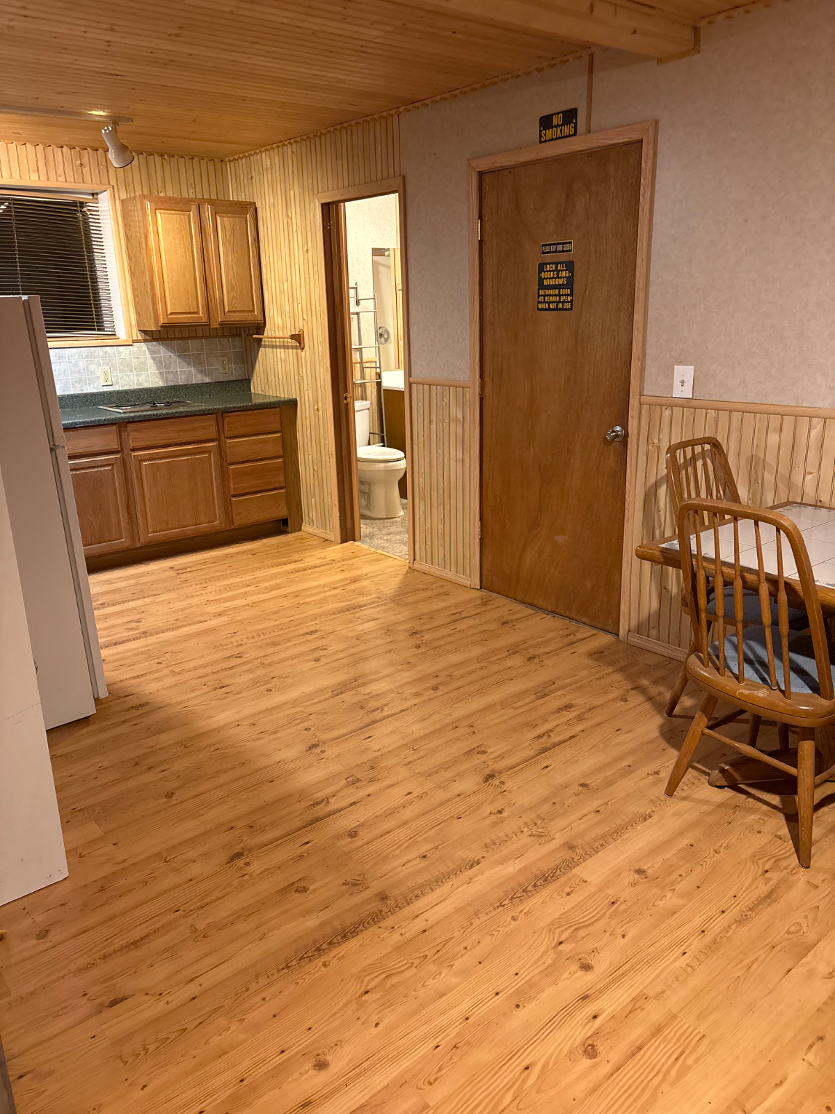Cozy quite secure and peaceful near hospital one bedroom apartment - Photo 6