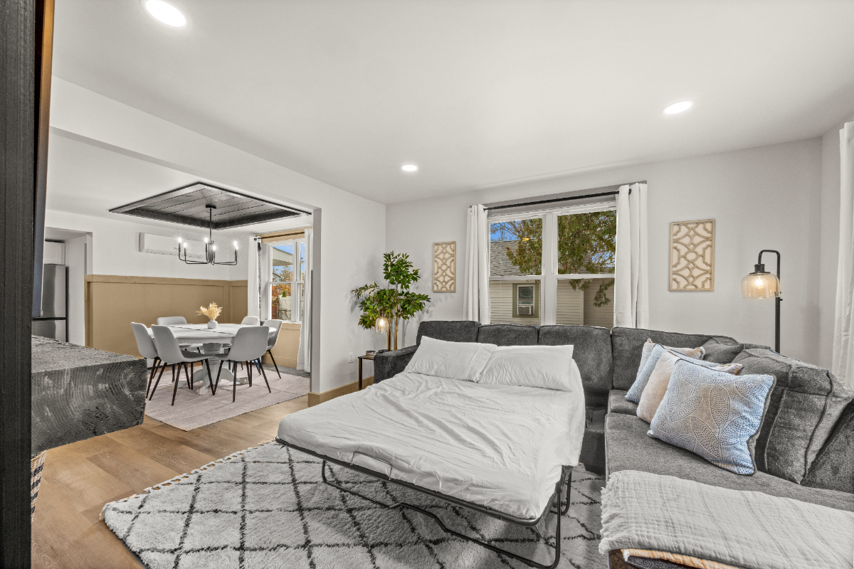 Newly Renovated Home in the heart of Saratoga Springs - Photo 2