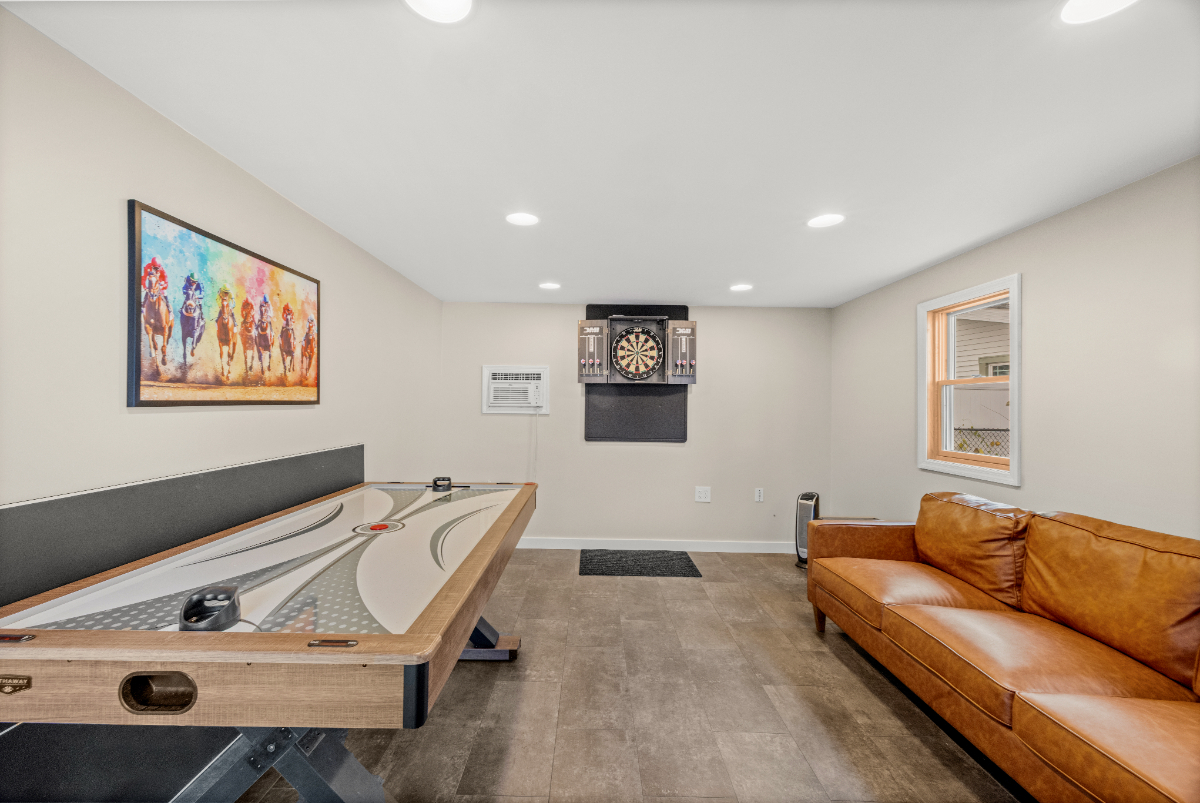 Newly Renovated Home in the heart of Saratoga Springs - Photo 4