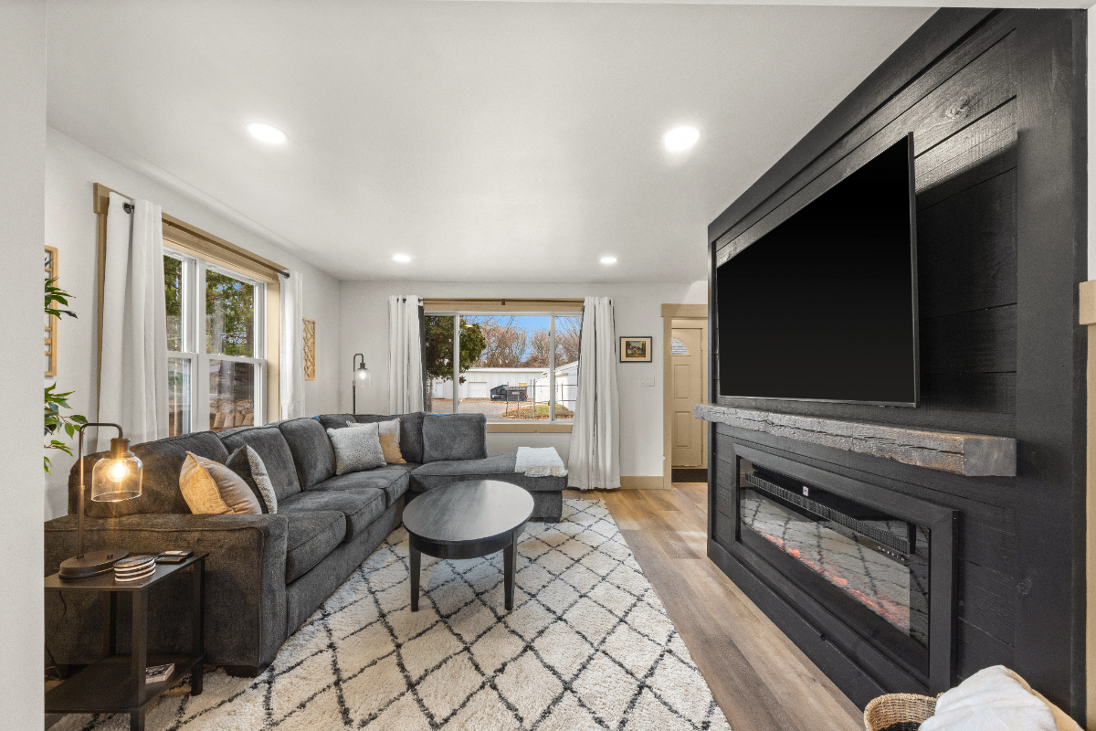 Newly Renovated Home in the heart of Saratoga Springs - Photo 6