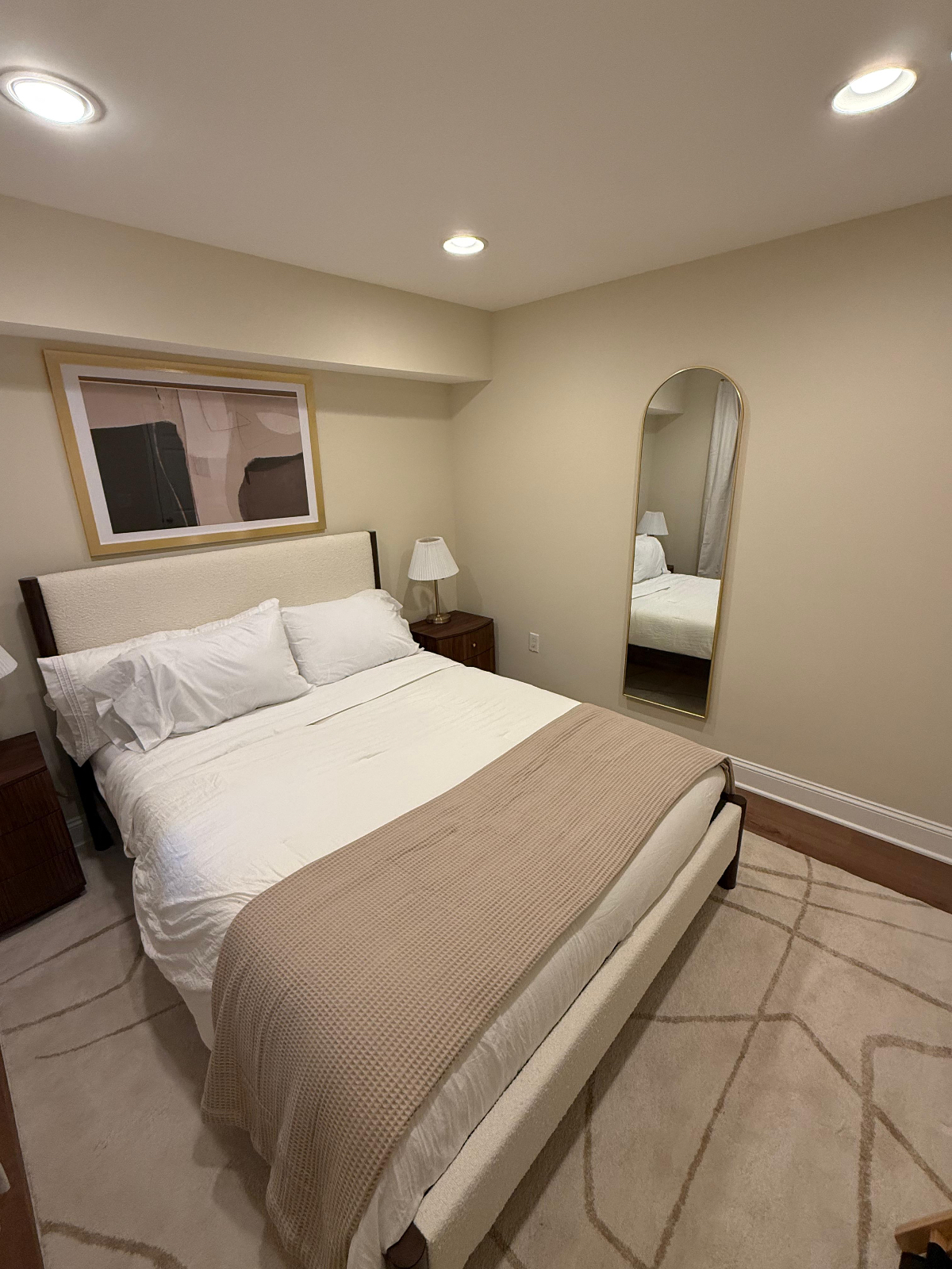 Bright Basement Apartment | Quiet, Fully Furnished | Ideal for Healthcare, Remote & Government Profe - Photo 12
