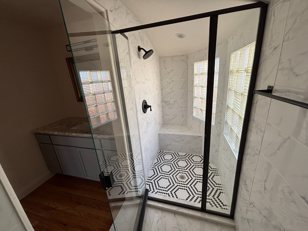 1 Bed 1 Bath Apartment. Shared Home w/ Private Entrance, Bath, and Kitchen. - Photo 9