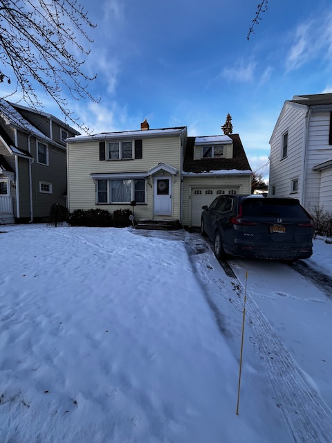 Charming three-bedroom home with easy parking and great everyday comfort - Photo 2
