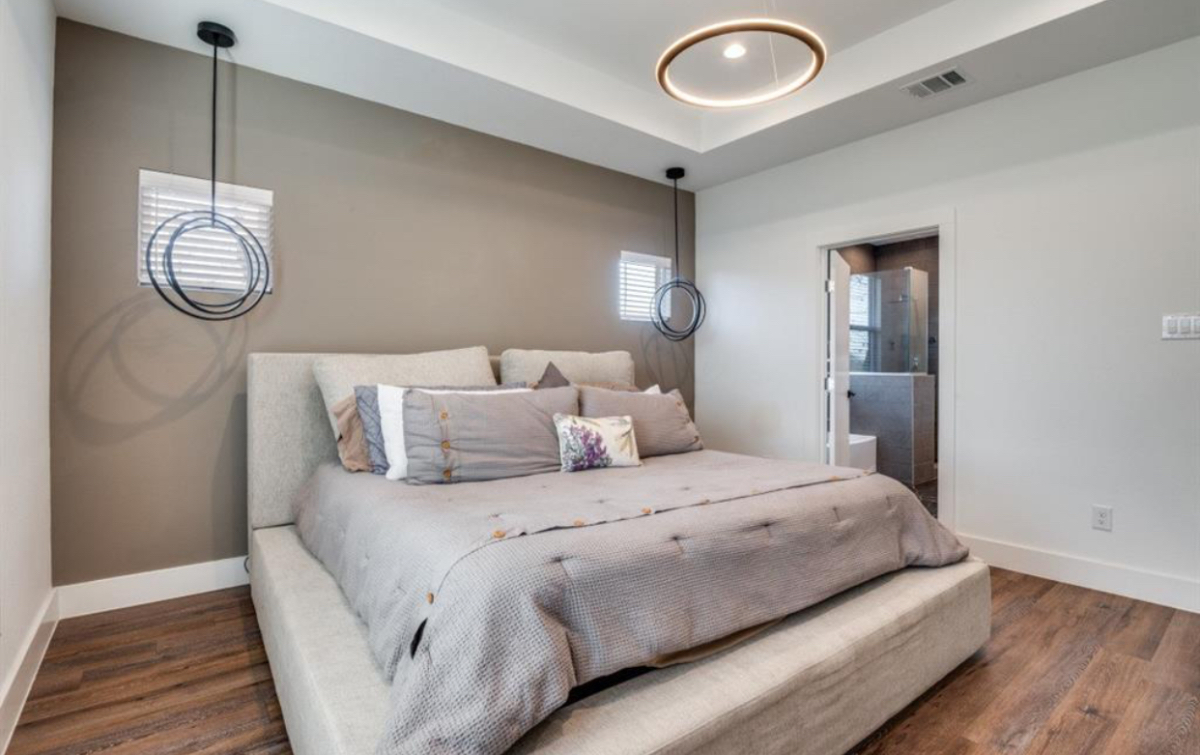 A Home with Heart - Welcome to a Space Designed for Care, Comfort & Connection - Photo 1