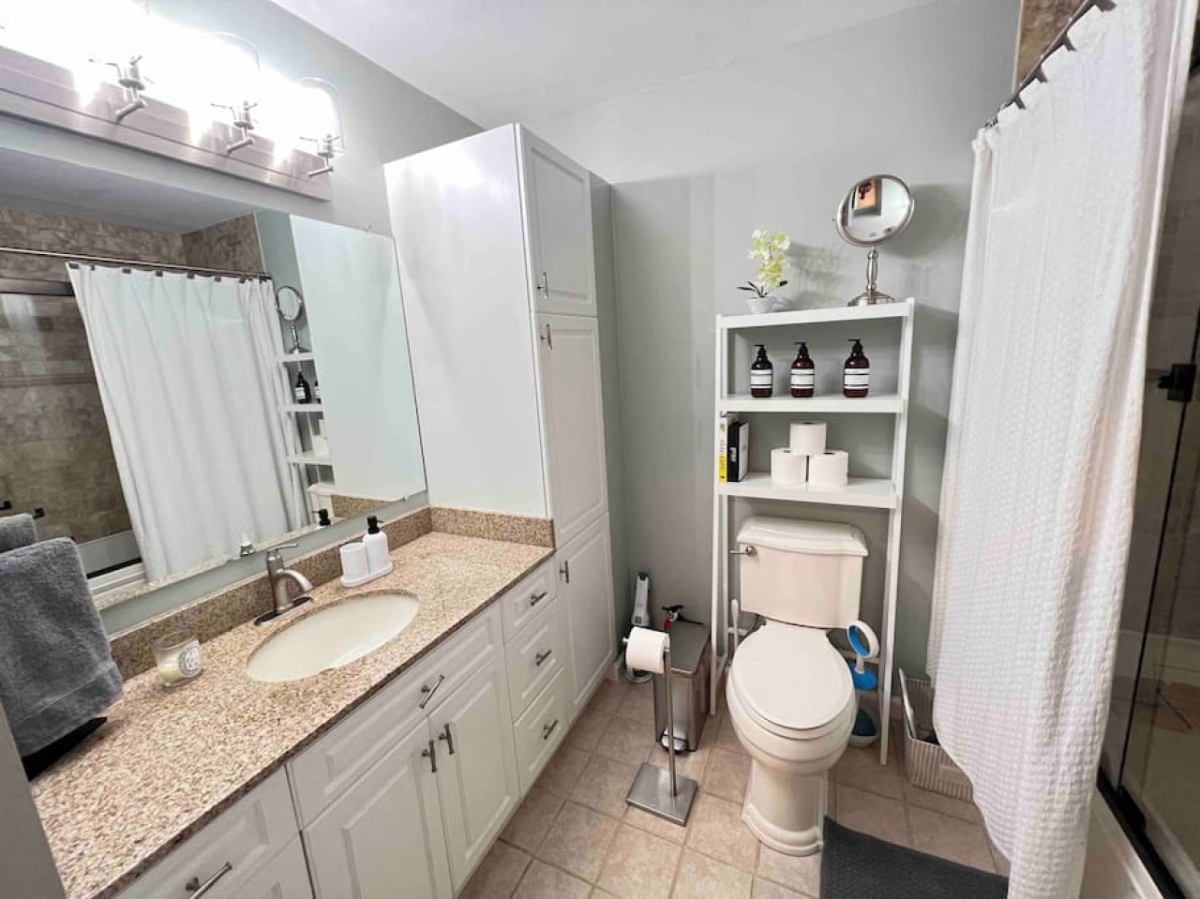 Beautifully Furnished  2BR Condo in Armory Square, Ideal for traveling professionals - Photo 7