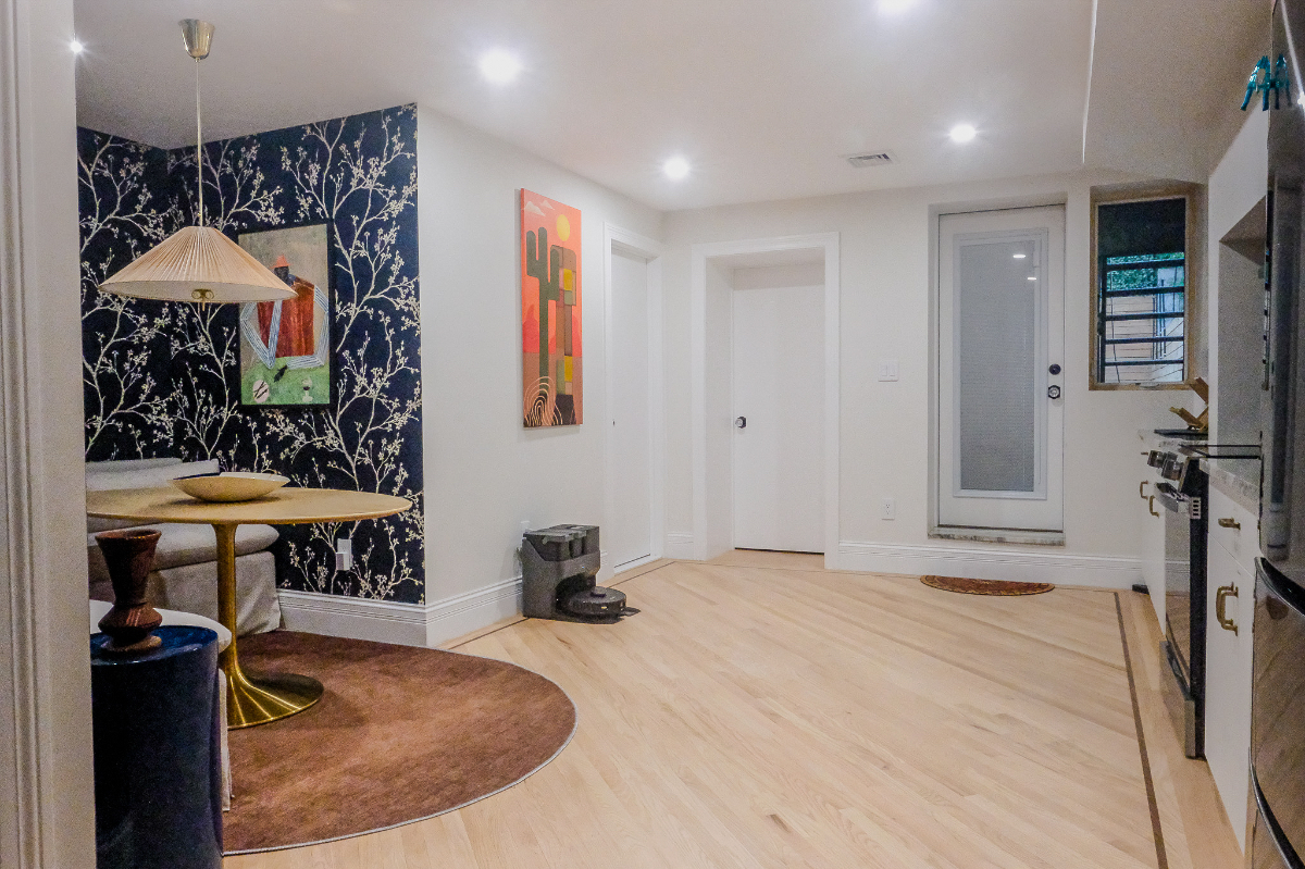 Gorgeous, High-End Brooklyn Brownstone Rental in The Heart of Bed-Stuy. - Photo 4