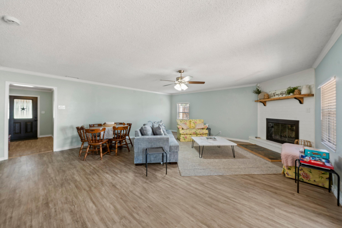 Fully Furnished - Available January 15th Waco Texas - Photo 4