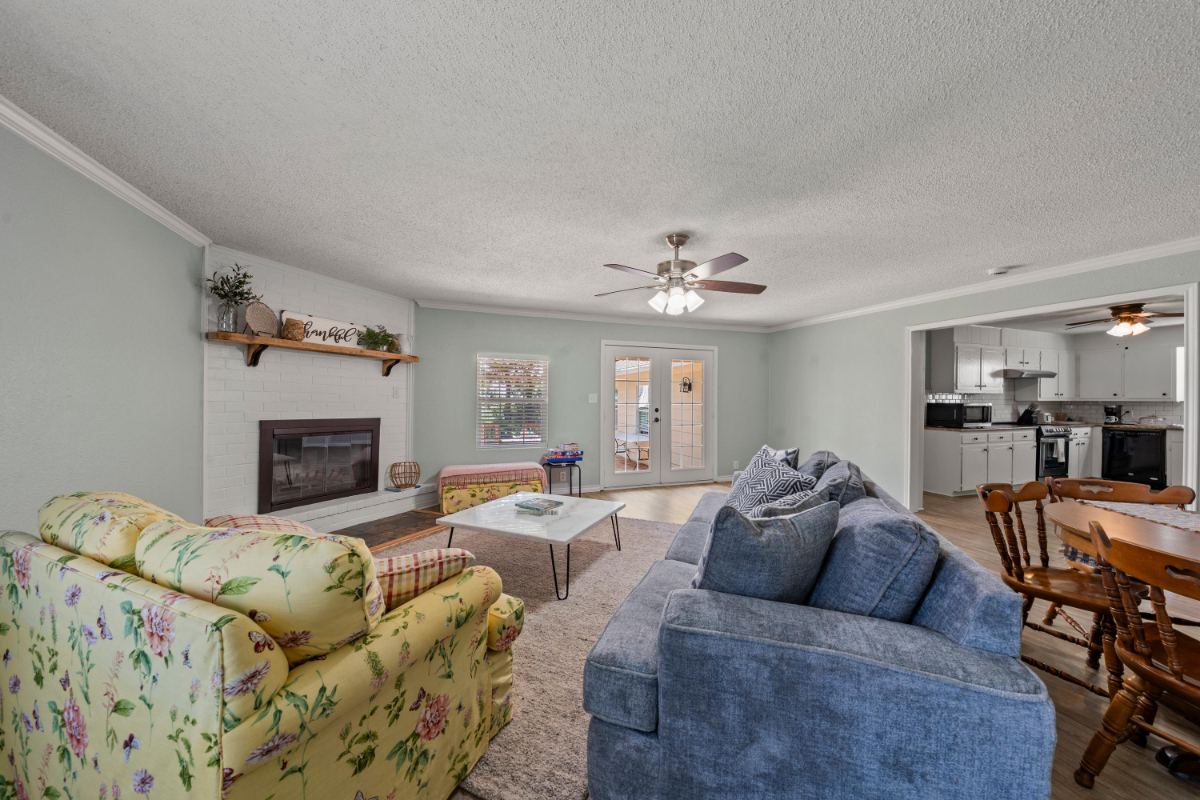 Fully Furnished  - Available January 15th Waco Texas - Photo 9