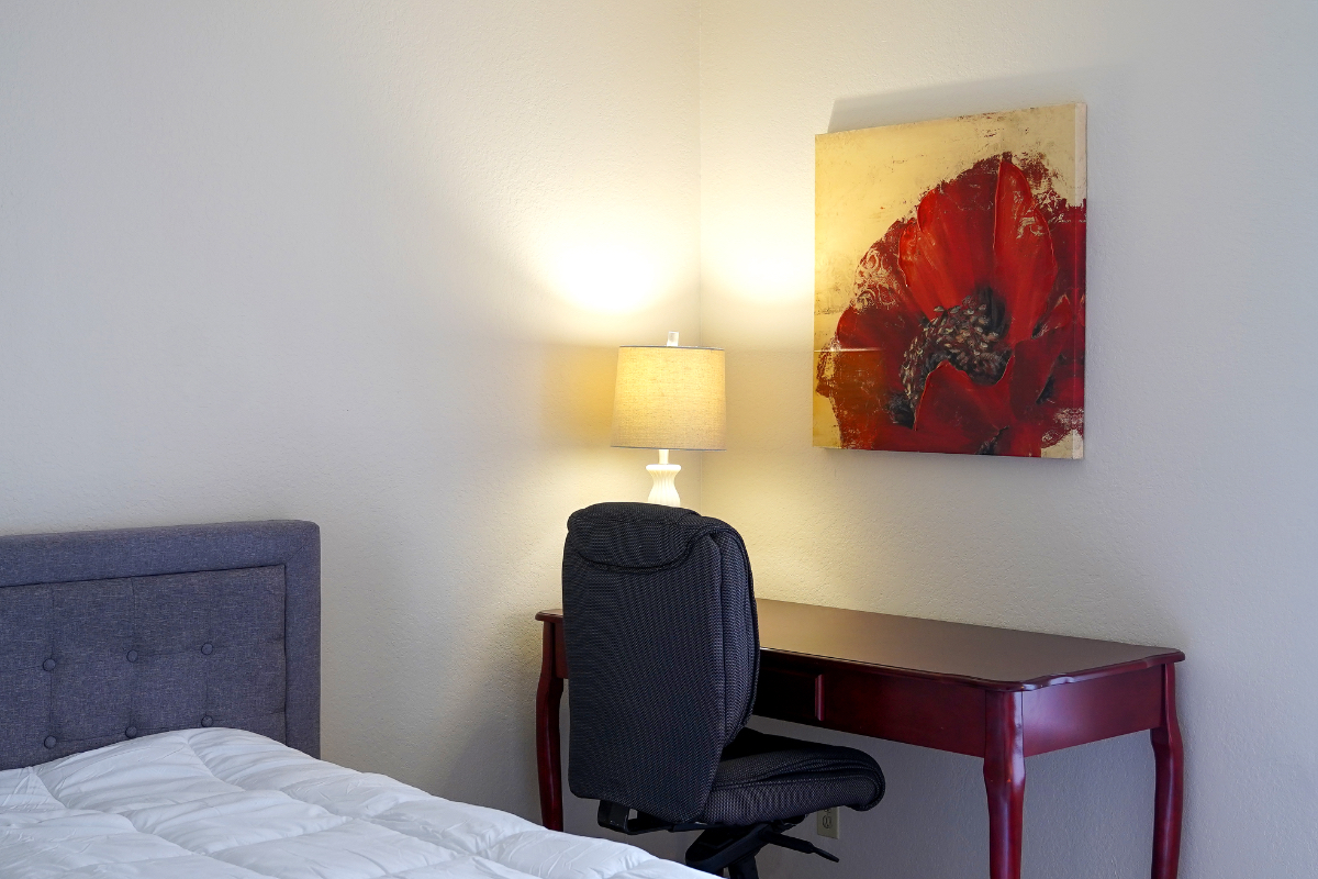 Beautiful second floor condo near UCSD, Scripps Hospital, UTC area - Photo 4