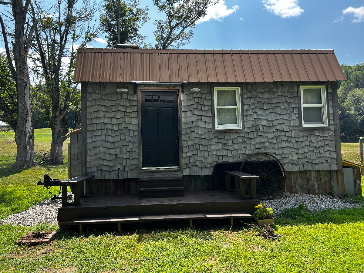 Tiny Home For Rent in Stockbridge VT - Photo 1