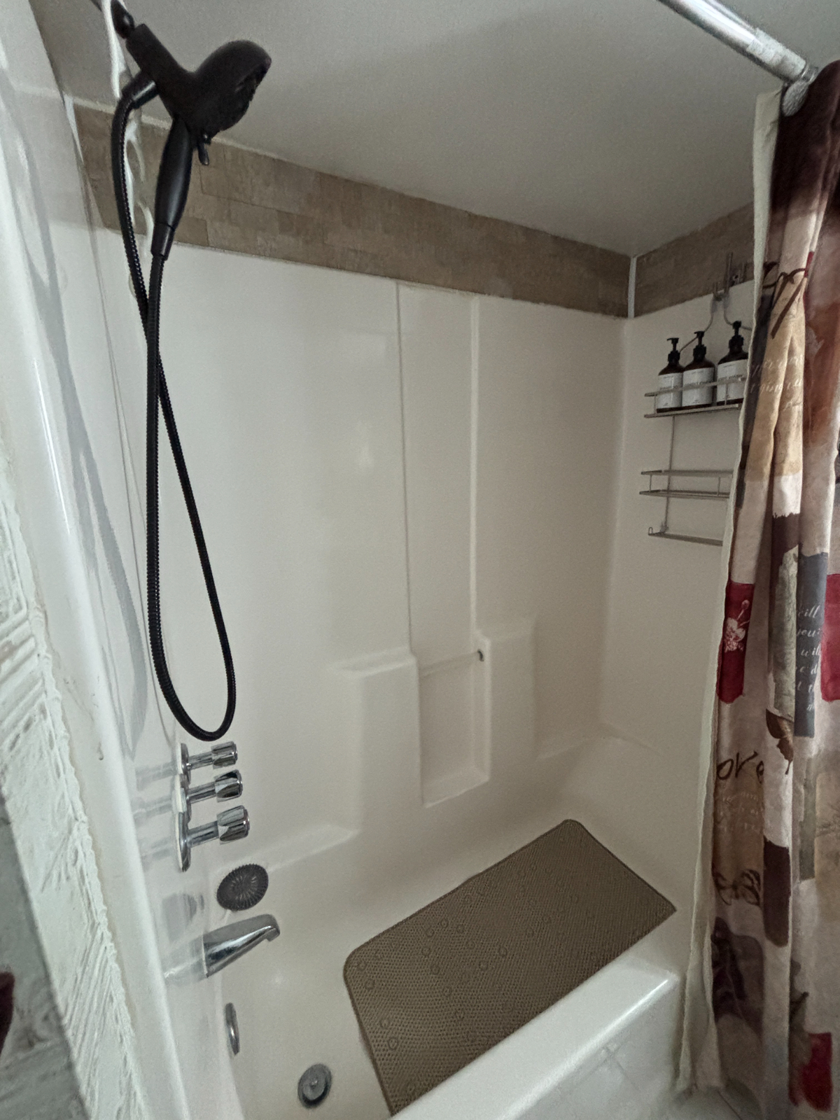 Quiet Apartment in the Heart of Auburn - Photo 8