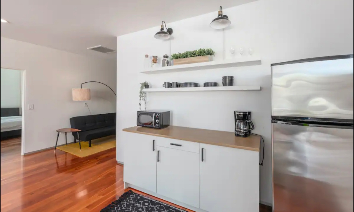 Modern Home Near Downtown and Convention Center - Photo 4