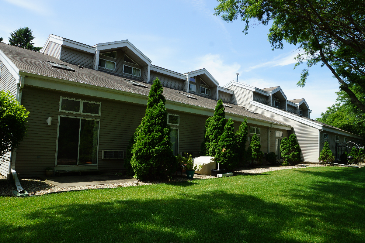 Stylish Apartments Near the Madison Arboretum, Hospitals, Pet-Friendly, In-Unit Laundry & Prime Location