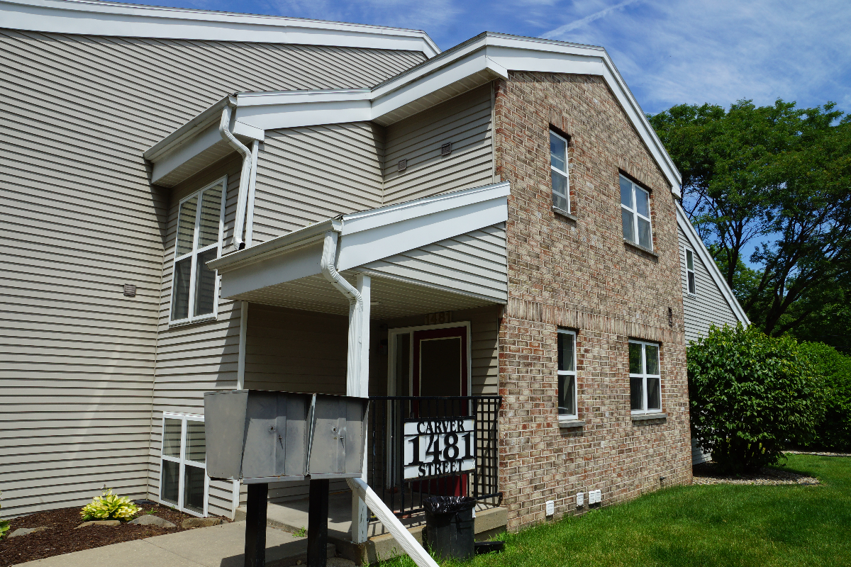 Stylish Apartments Near the Madison Arboretum, Hospitals, Pet-Friendly, In-Unit Laundry & Prime Loca - Photo 2