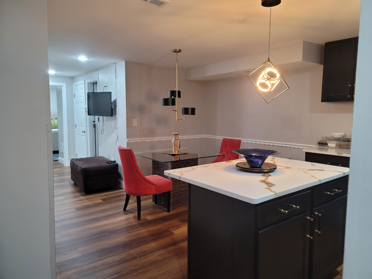 Comfortable 1 br apt near Union Market - Photo 3