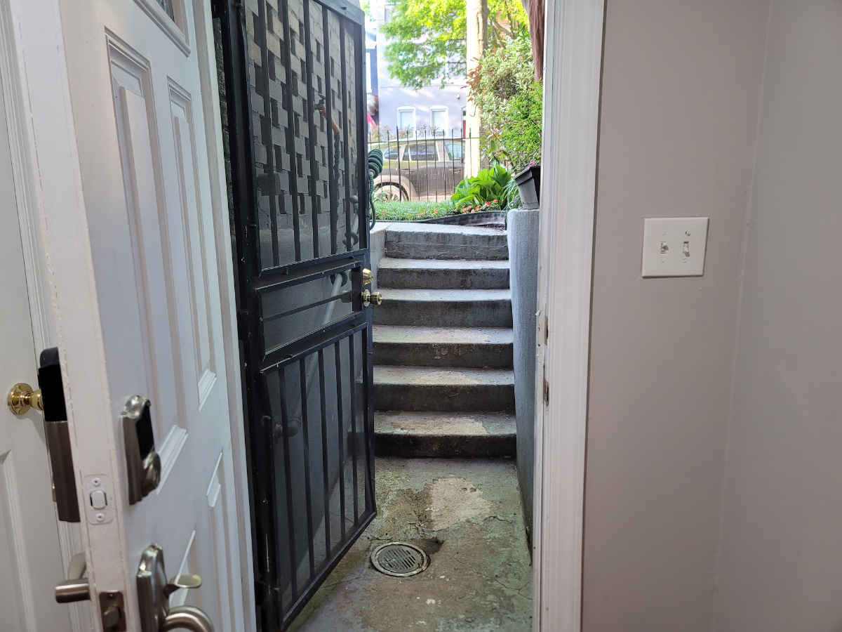 Comfortable 1 br apt near Union Market - Photo 8