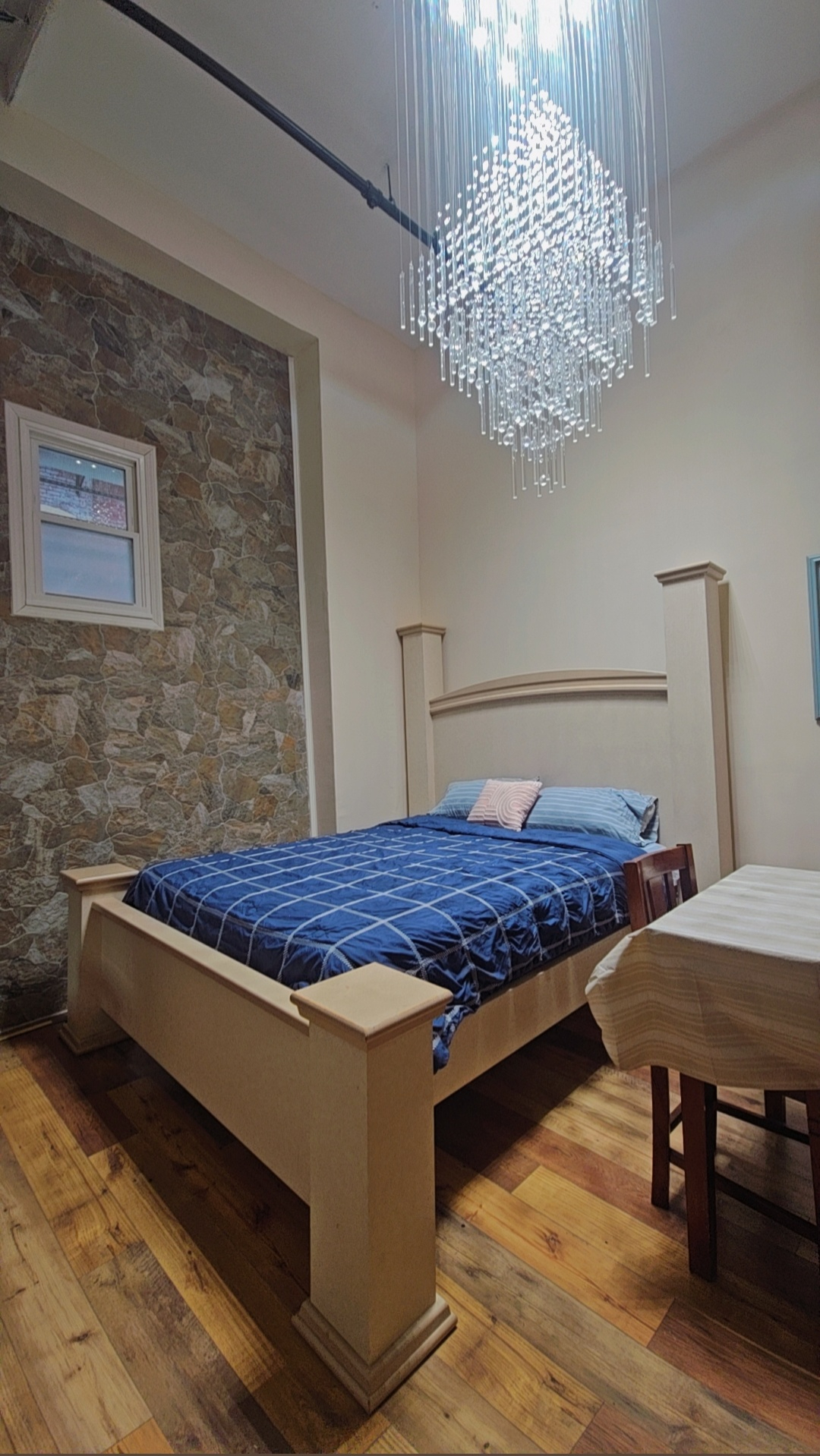 Elegant 2BR/2BA Loft in Heart of Downtown-near Hospitals, universities, and steps from Dining & Nigh - Photo 4