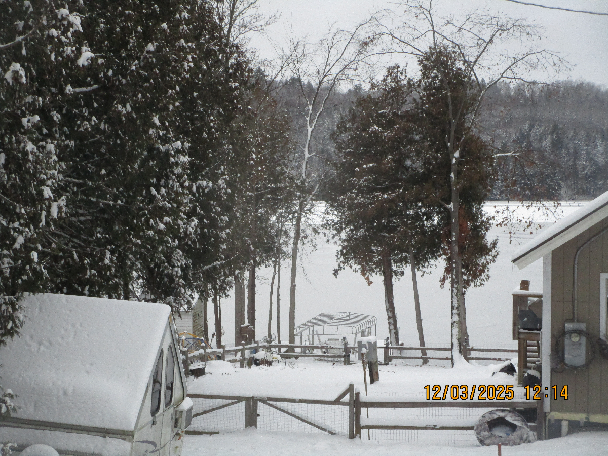 Bunkhouse on Bomoseen - Photo 2