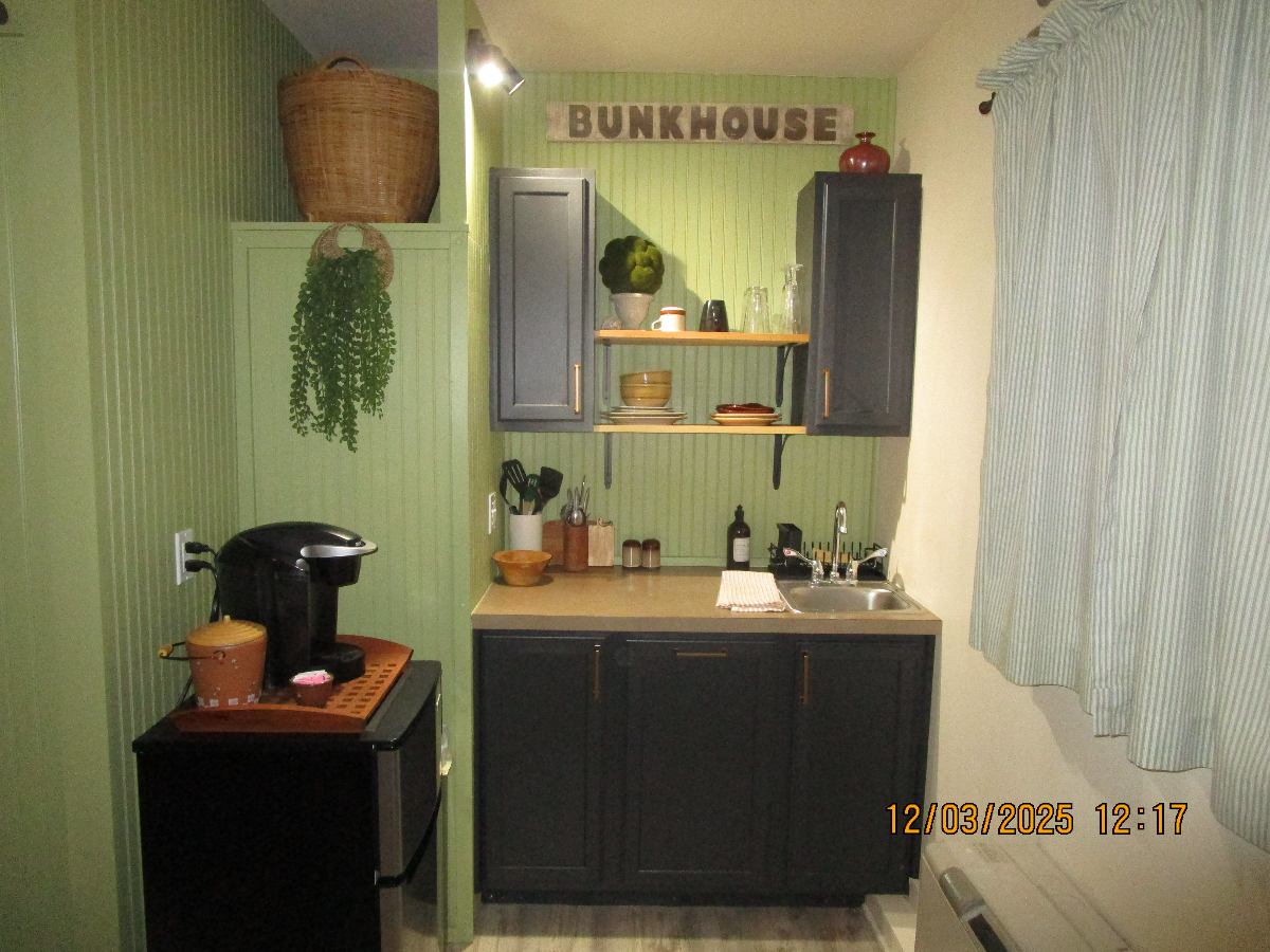 Bunkhouse on Bomoseen - Photo 4
