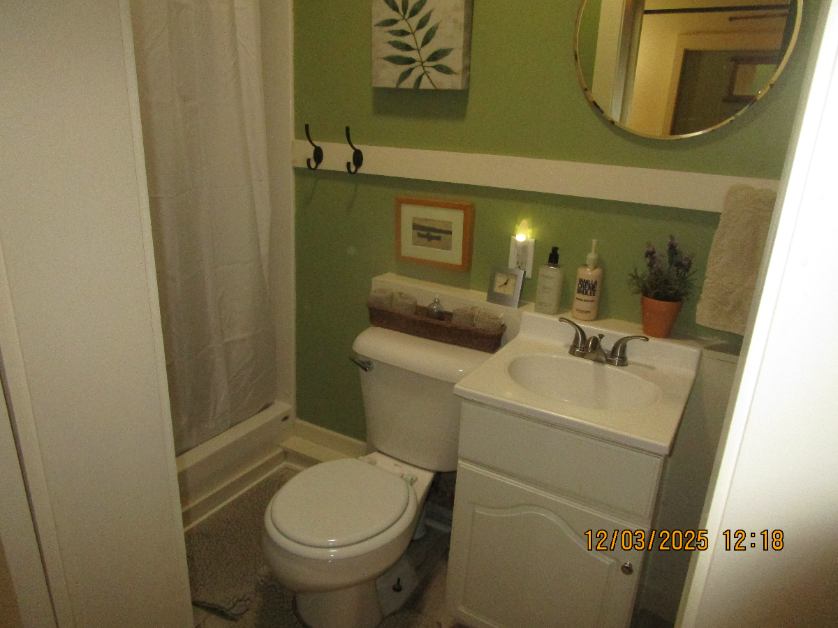 Bunkhouse on Bomoseen - Photo 6