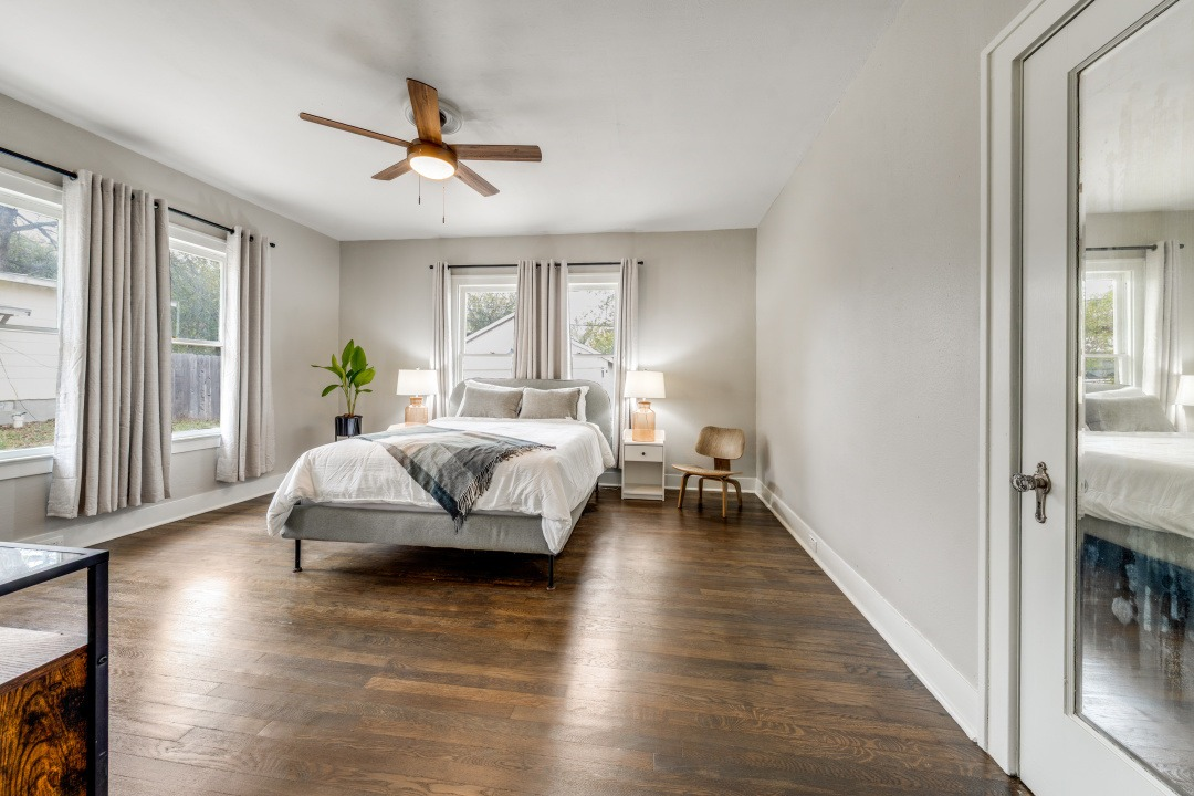Fully Furnished Downtown Home With Spacious Rooms And Modern Comforts - Photo 12