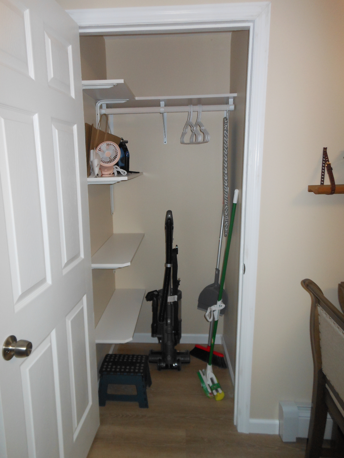 Private, Quiet New One Bedroom Fully Furnished Apartment - Photo 6