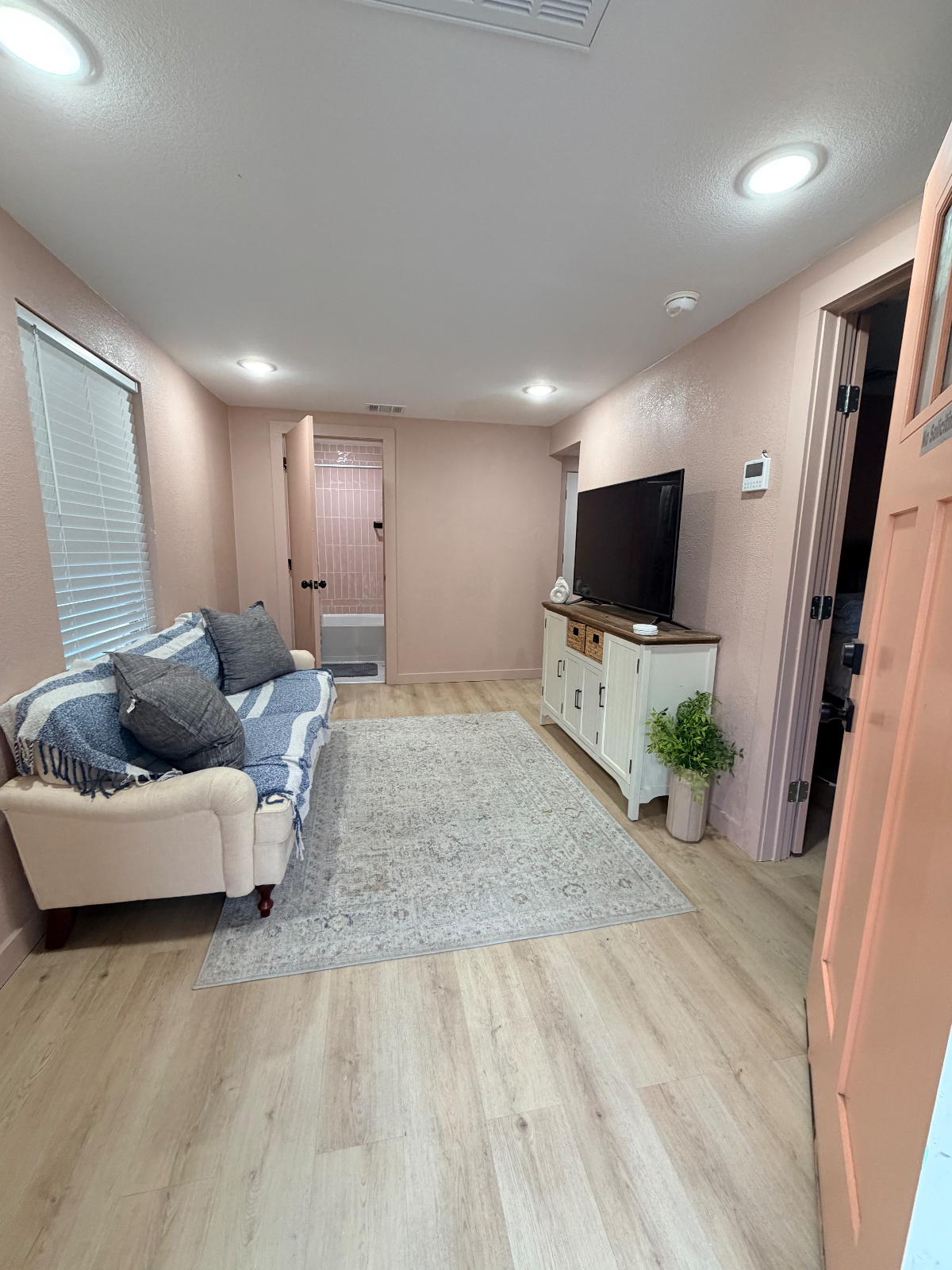 The Cottage - Photo 1