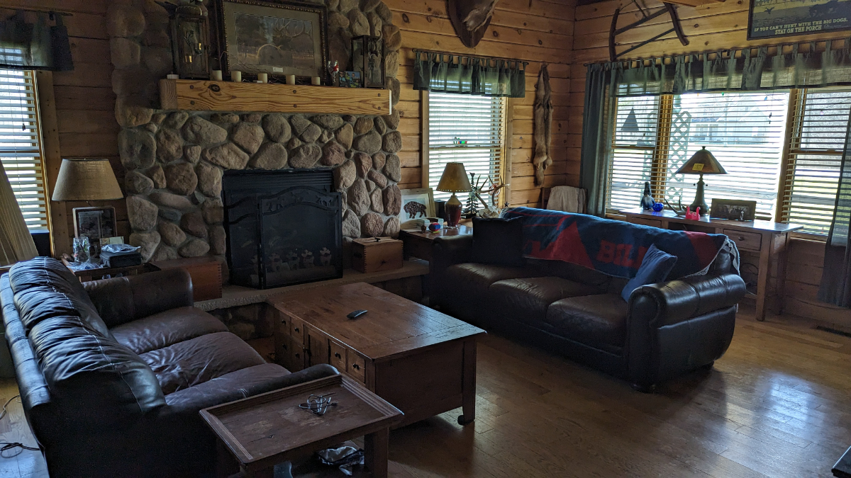 Welcoming Cabin Home near everything - Photo 3