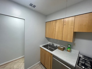 SW Waterfront Studio - Photo 4