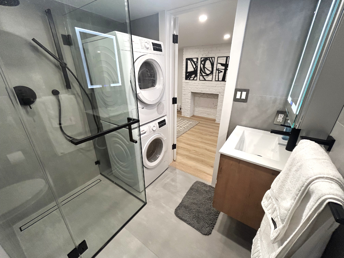 Williamsburg 1BR with Washer & Dryer, Private Yard - Photo 11