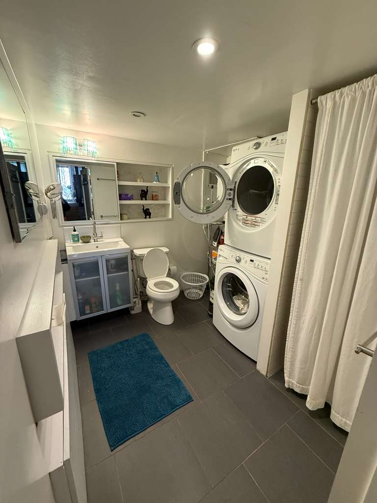 Furnished 1BR Ground Apartment - Owner Occupied Townhouse - Photo 6